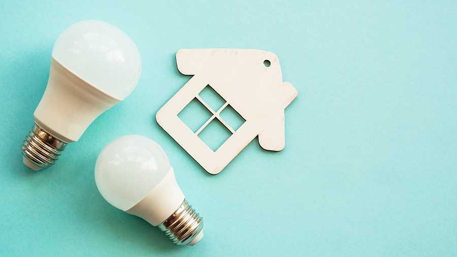 Ilustrasi Tarif Listrik (Envato)