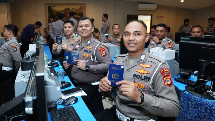 Penampakan BPKB Elektronik yang akan mulai diluncurkan Korlantas Polri pada Maret 2025